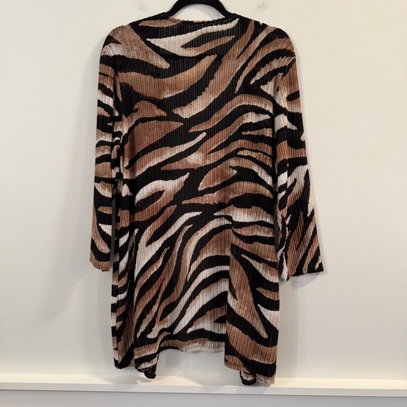 Women’s new Chico's Brown and Black Animal Print drape cardigan sweater - Picture 5 of 6